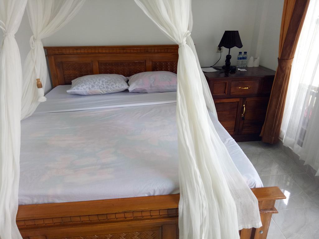 Aris Homestay And Warung Made